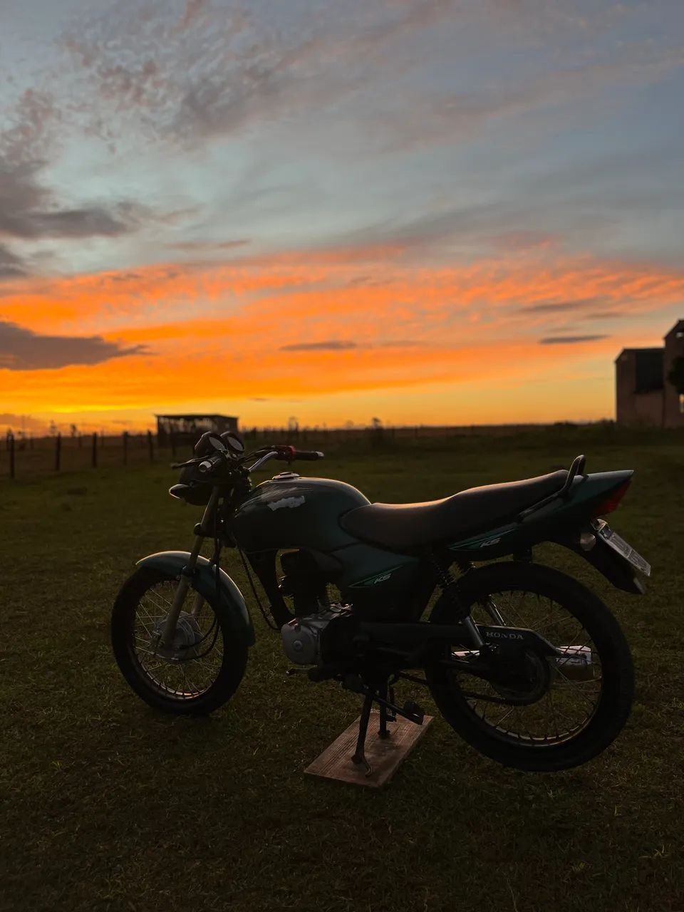 moto top 