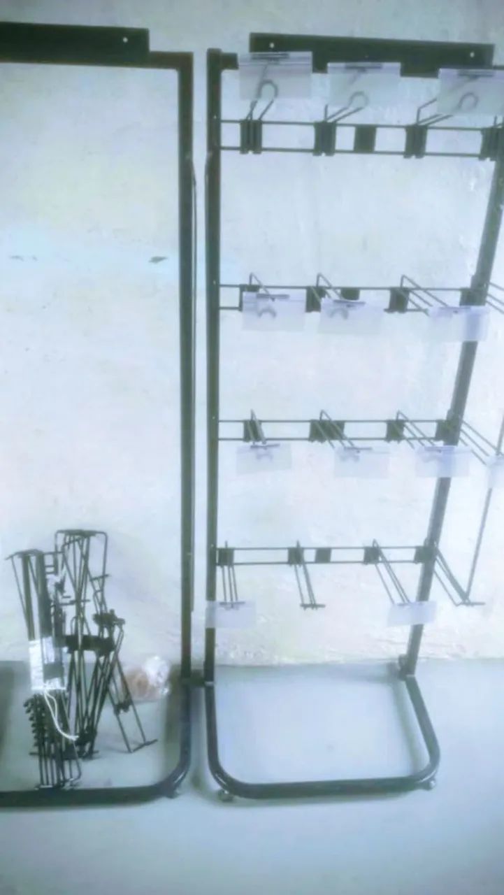 Expositor display gancheiras - Foto 3