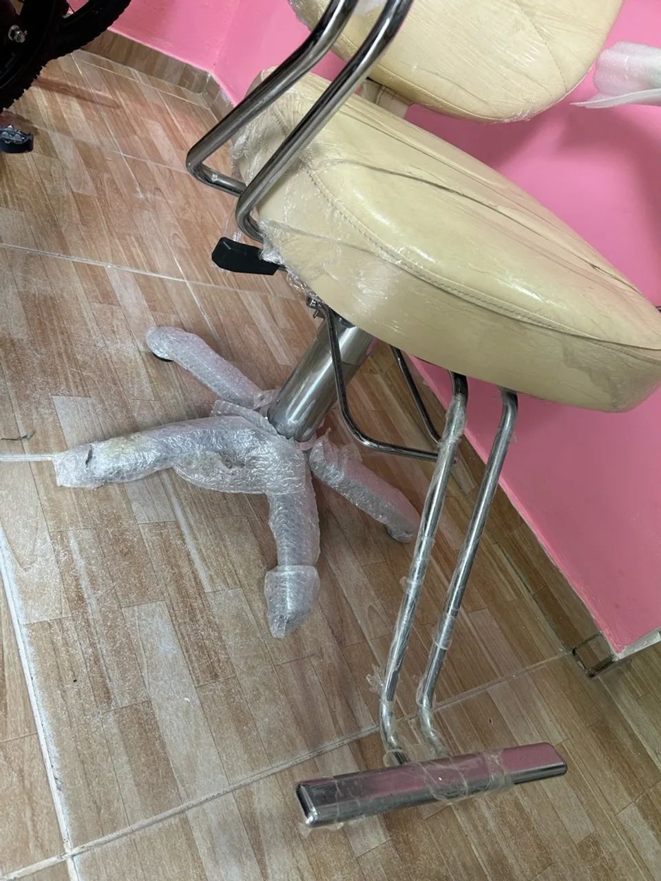 Vende-se  cadeira e maca  - Foto 5