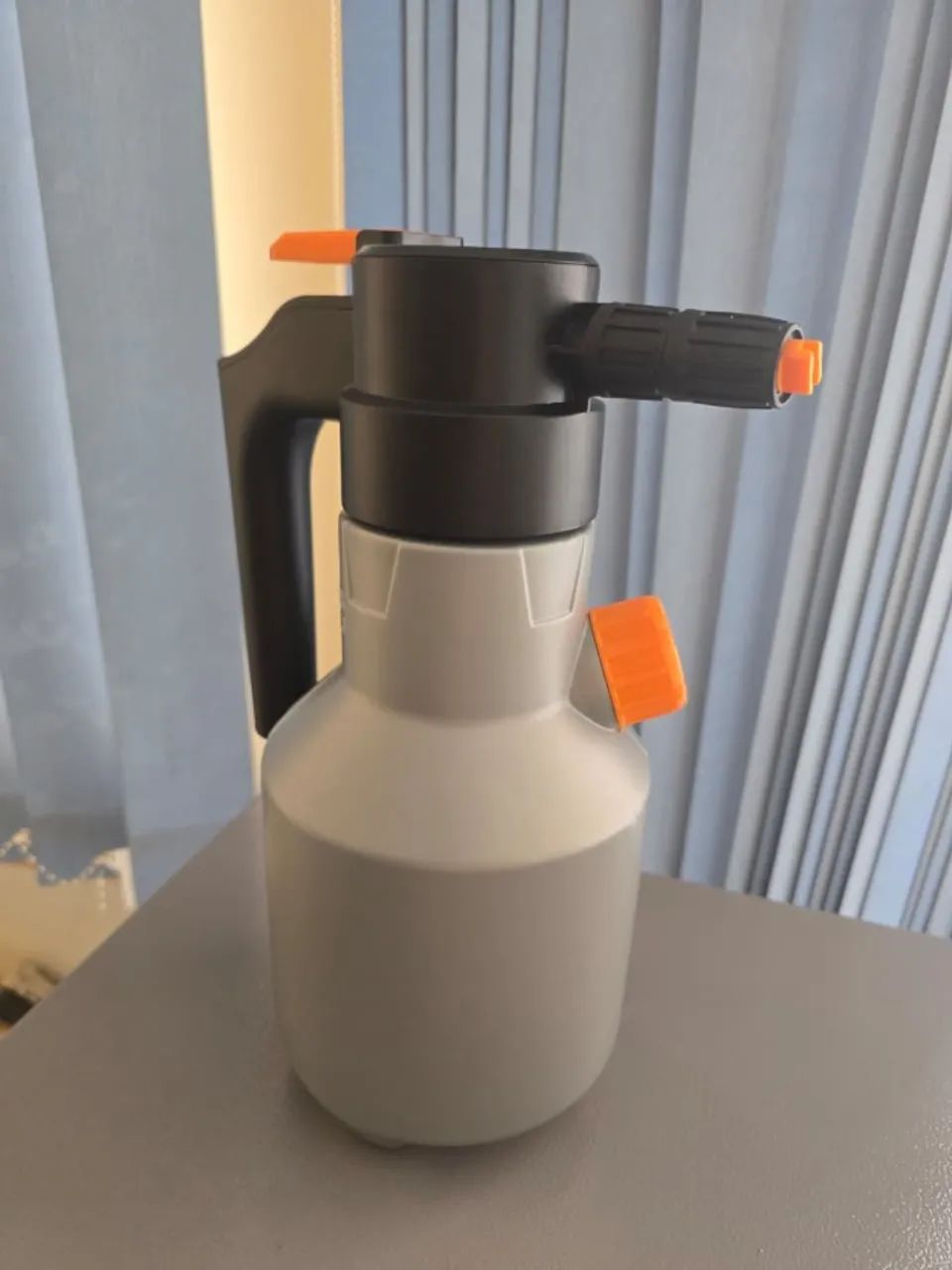 Pulverizador de Espuma Eétrico para Lavagem de Carro 2L - NOVO - Foto 2