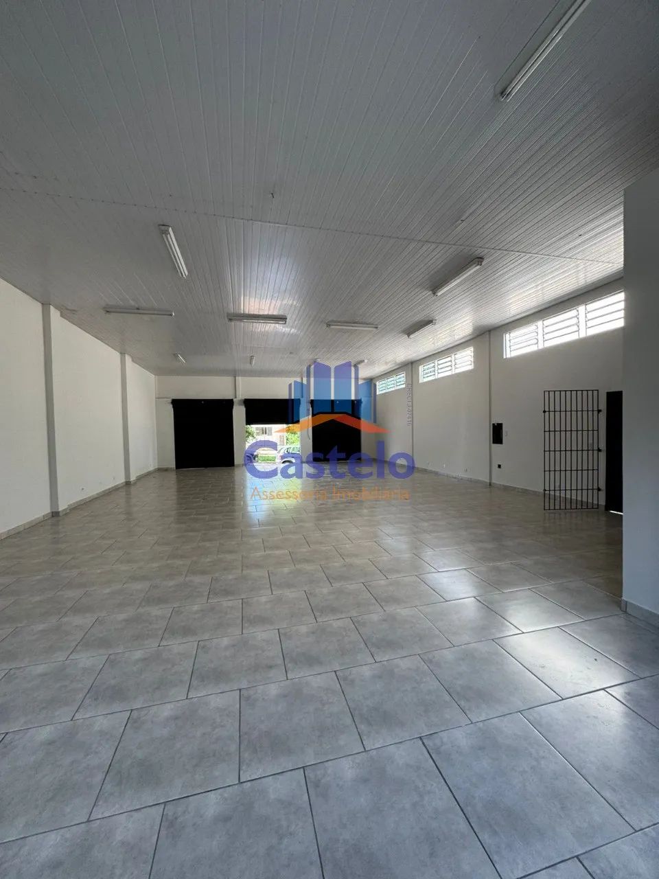BARRACAO COMERCIAL em UMUARAMA - PR, JARDIM CIDADE ALTA - Foto 3