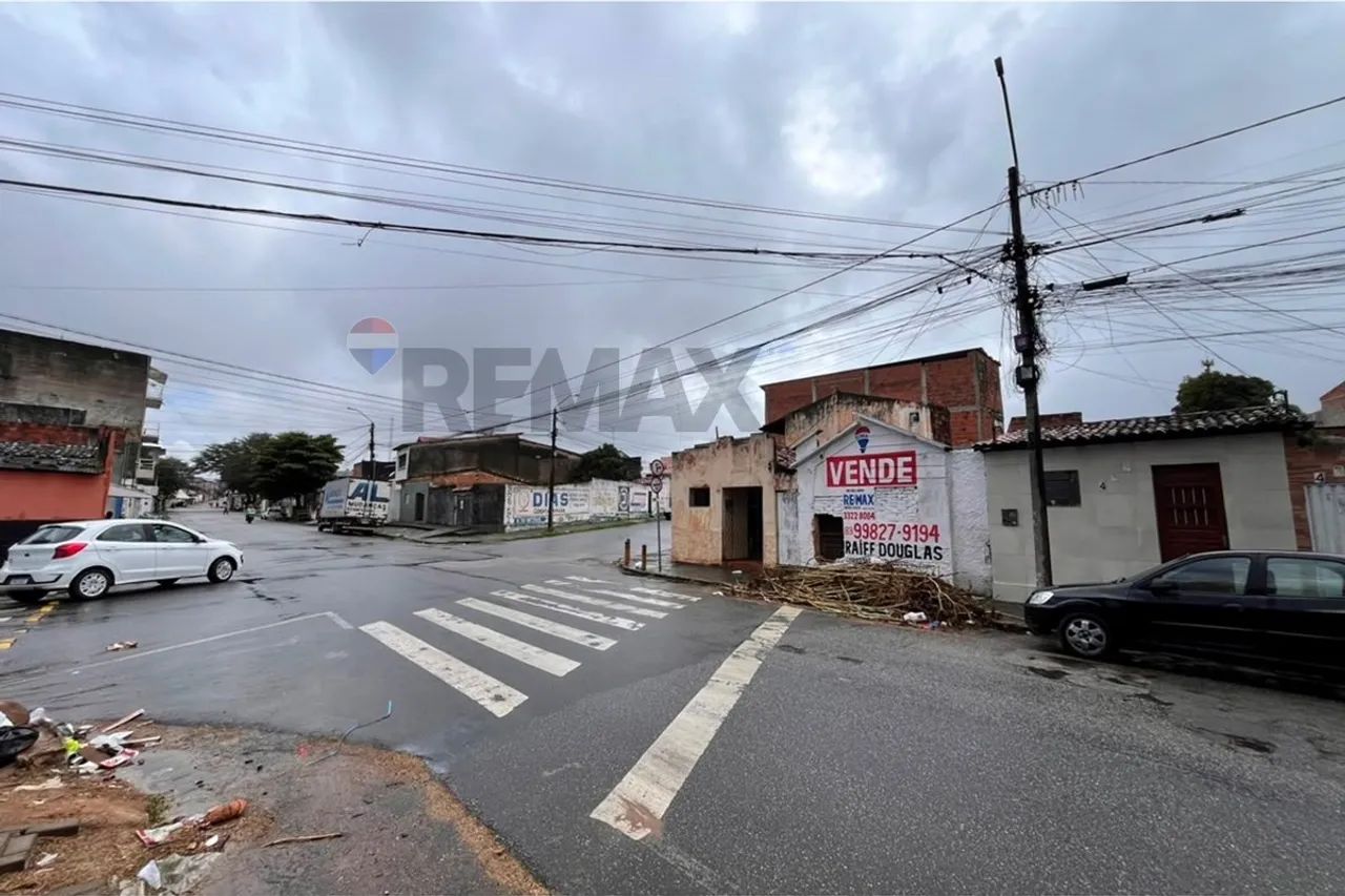 Casa/Terreno á venda no Bairro Liberdade