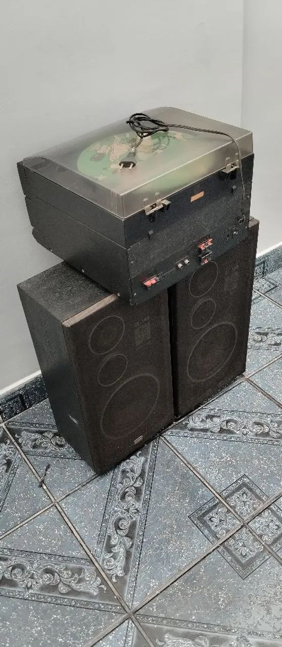 Aparelho de rádio, com toca fitas e vitrola - Foto 4
