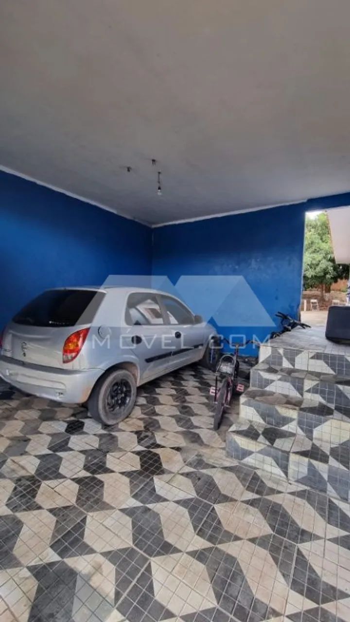 CASA À VENDA COM 2 DORMITÓRIOS, QUINTAL E GARAGEM EXCELENTE OPORTUNIDADE! - Foto 2