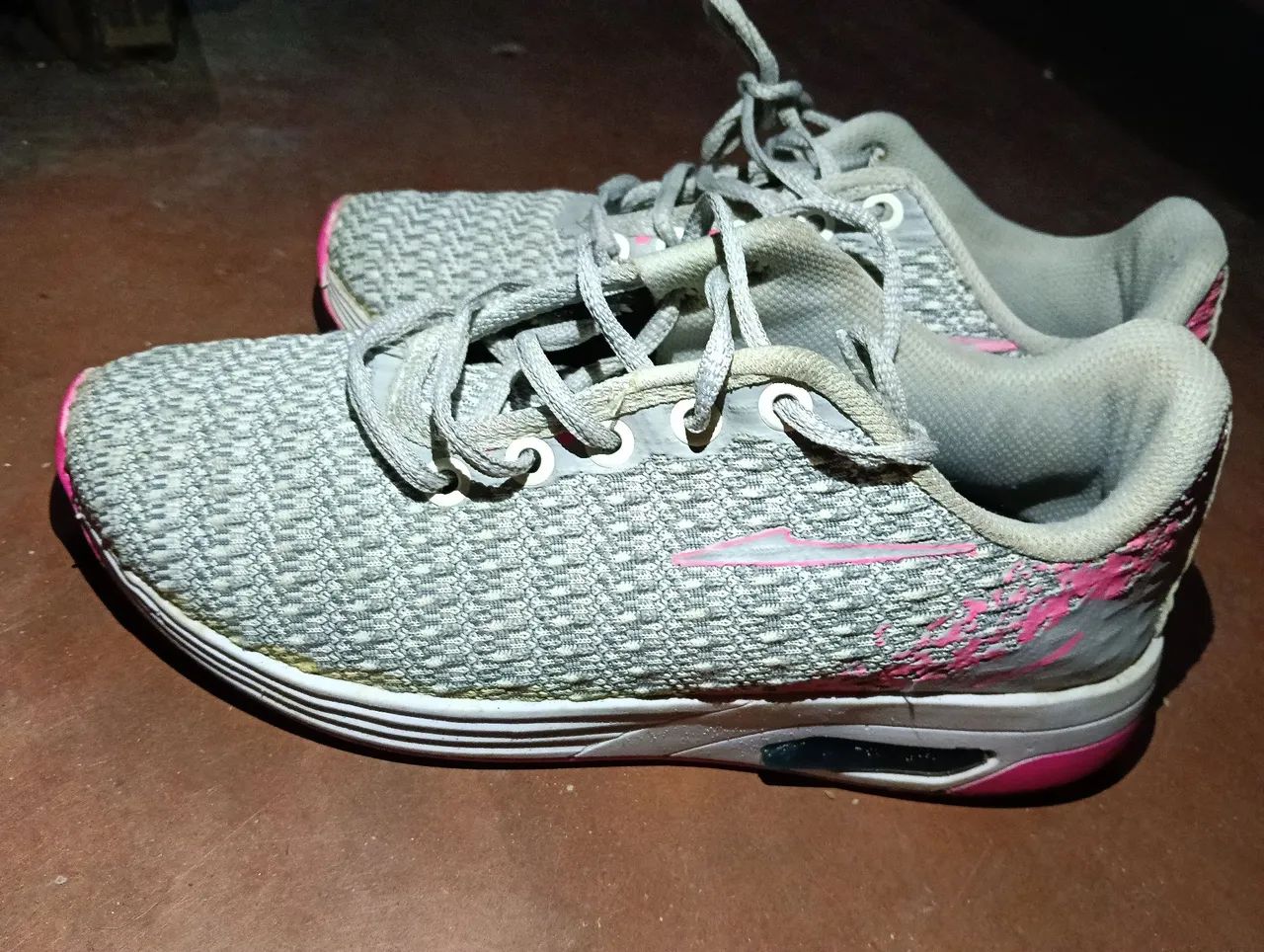 Tênis marca Adidas  - Foto 2