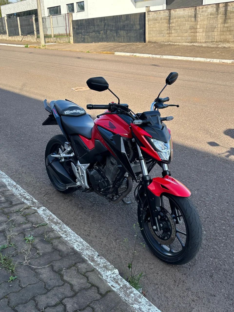 CB300f - Foto 2