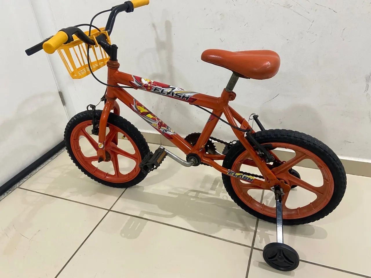 Bicicleta Infantil aro 16 - Flash  - Foto 2