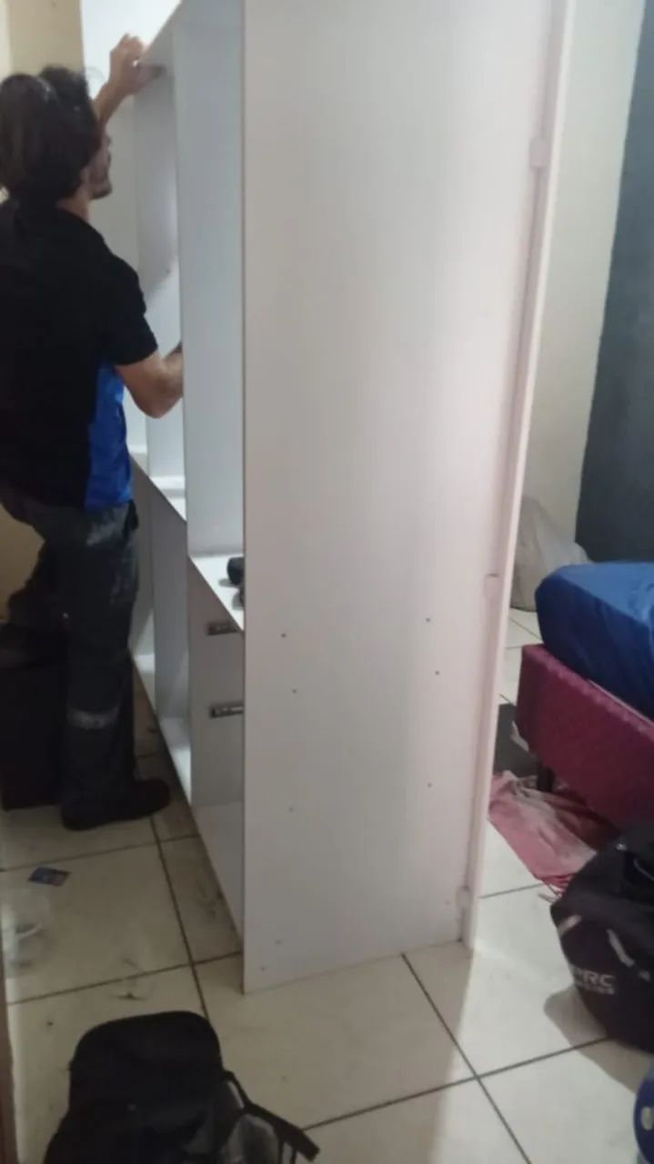 Guarda roupas com espelho  - Foto 3