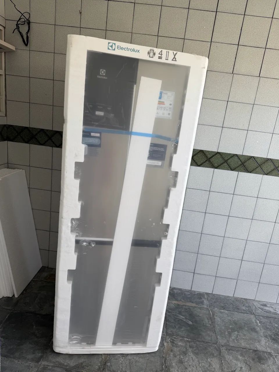 Geladeira Electrolux 3 portas lacrada com nota fiscal