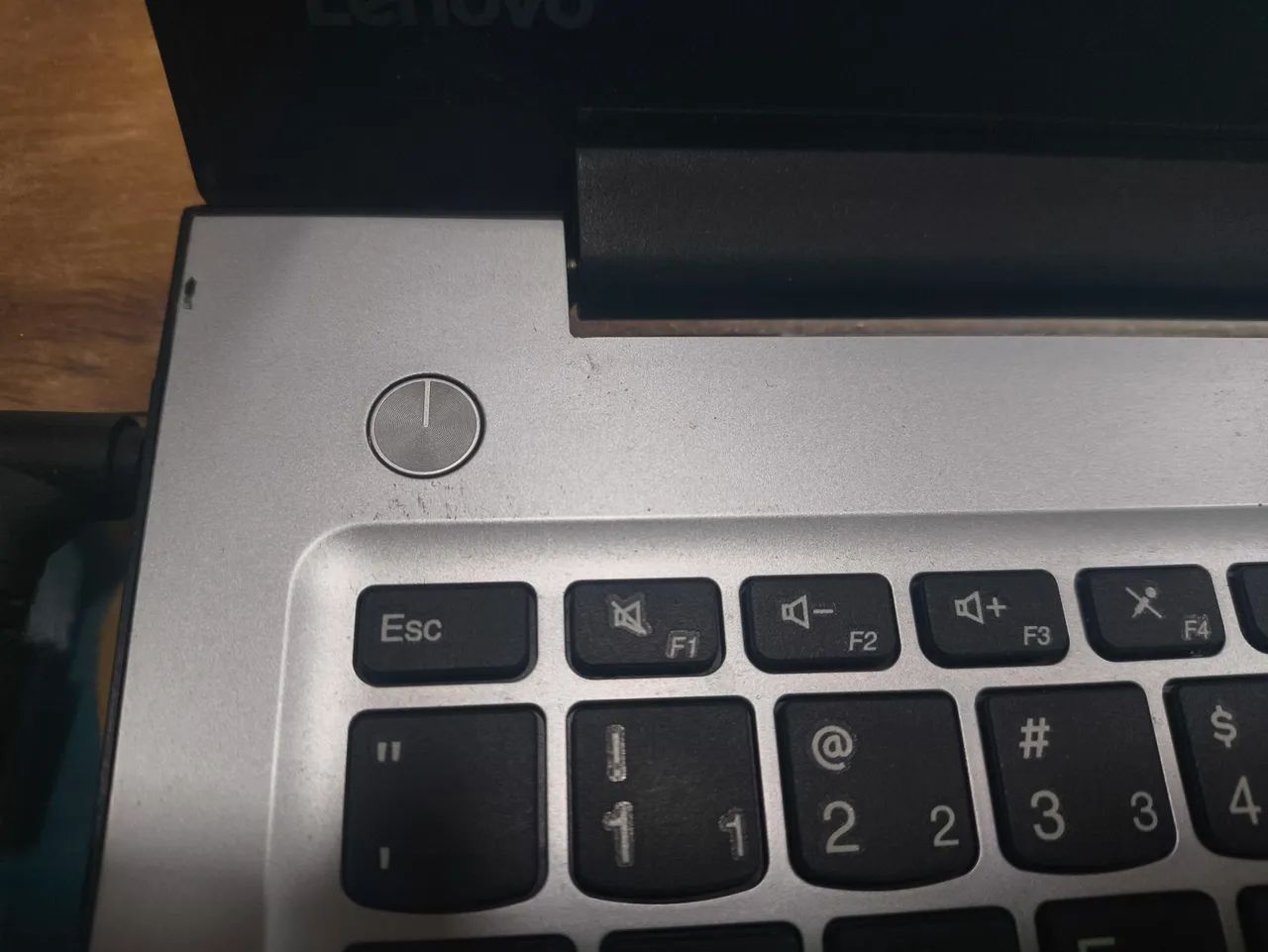 Notebook Lenovo IdeaPad 310 - Foto 3