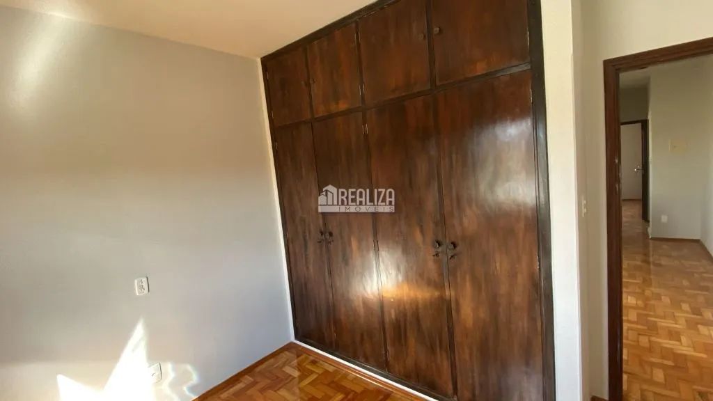Casa com 6 dormitórios no bairro Fabrício em Uberaba - Foto 5