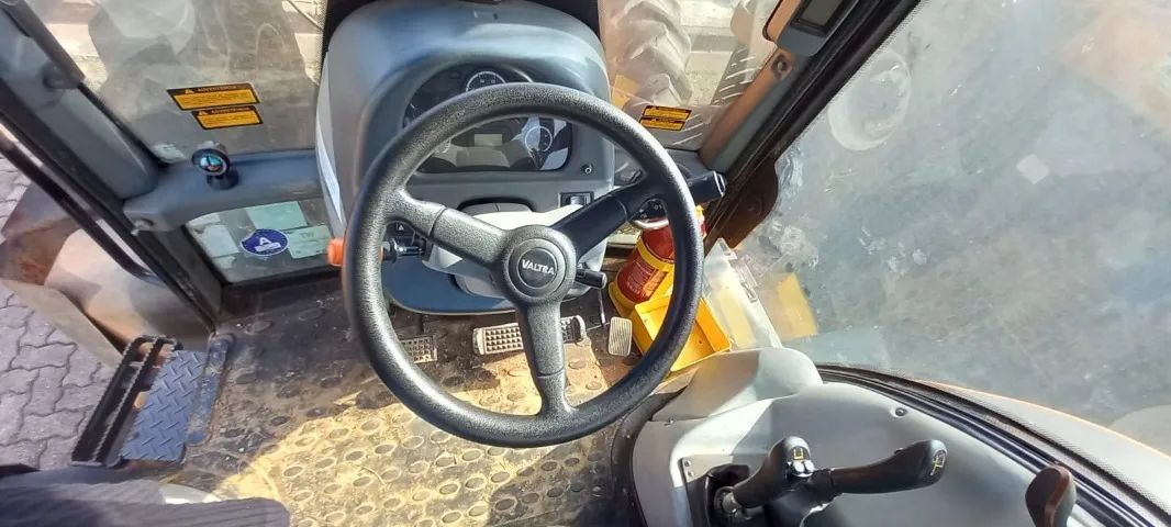 Trator Valtra BH 224 - Foto 5