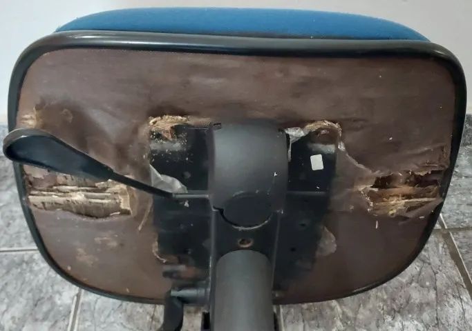 Cadeira Ergonômica Giratória - Foto 5