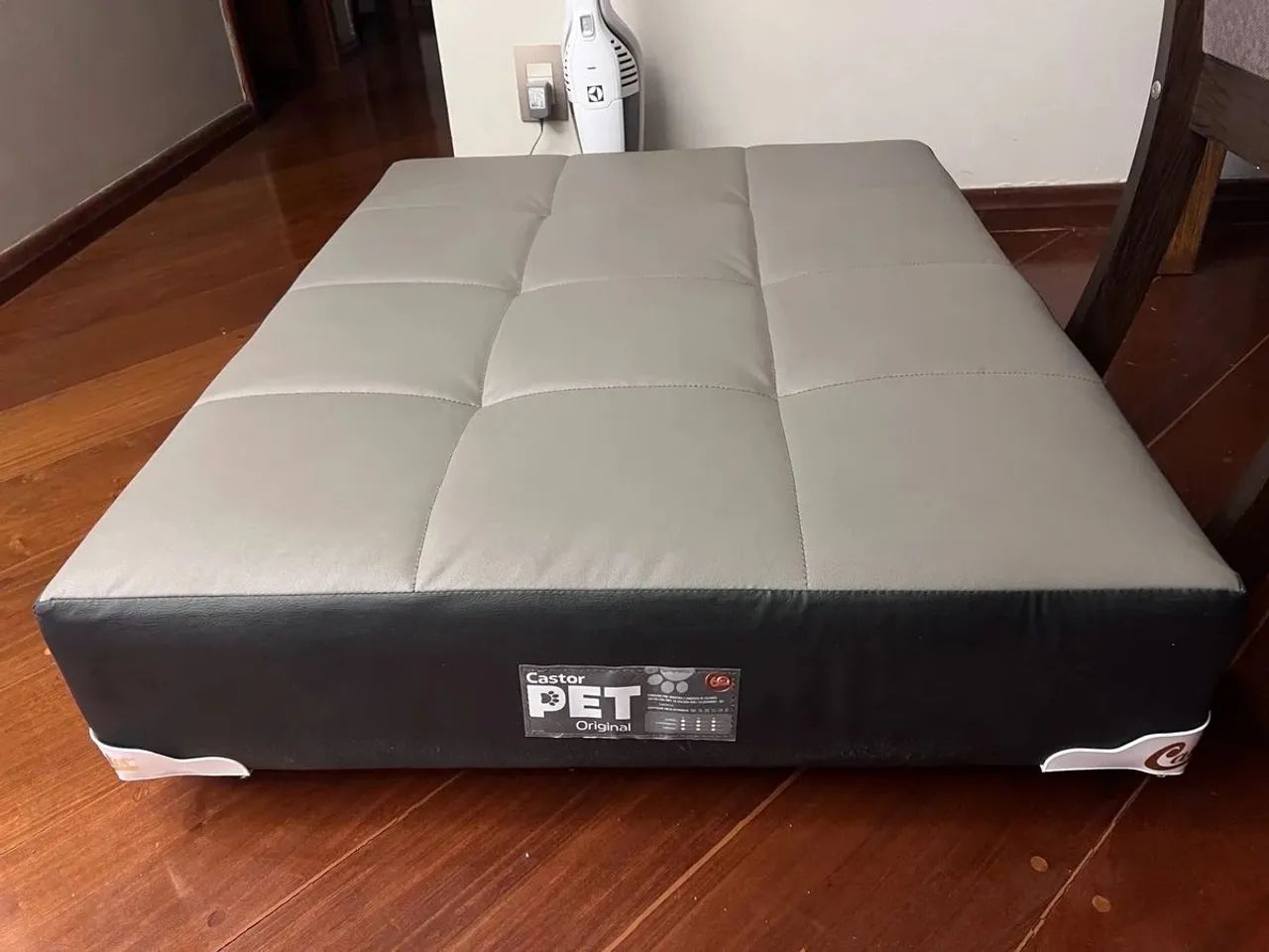 Cama box pet castor