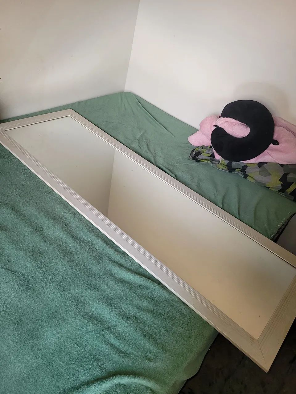 VENDO ESPELHO EM ÓTIMO ESTADO.