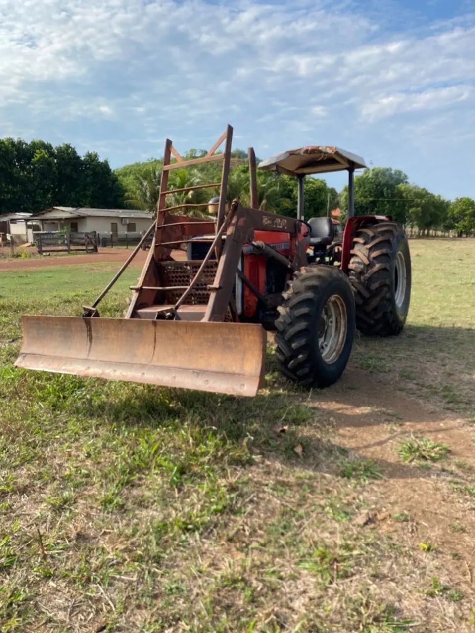 Trator MF 299 - Foto 2