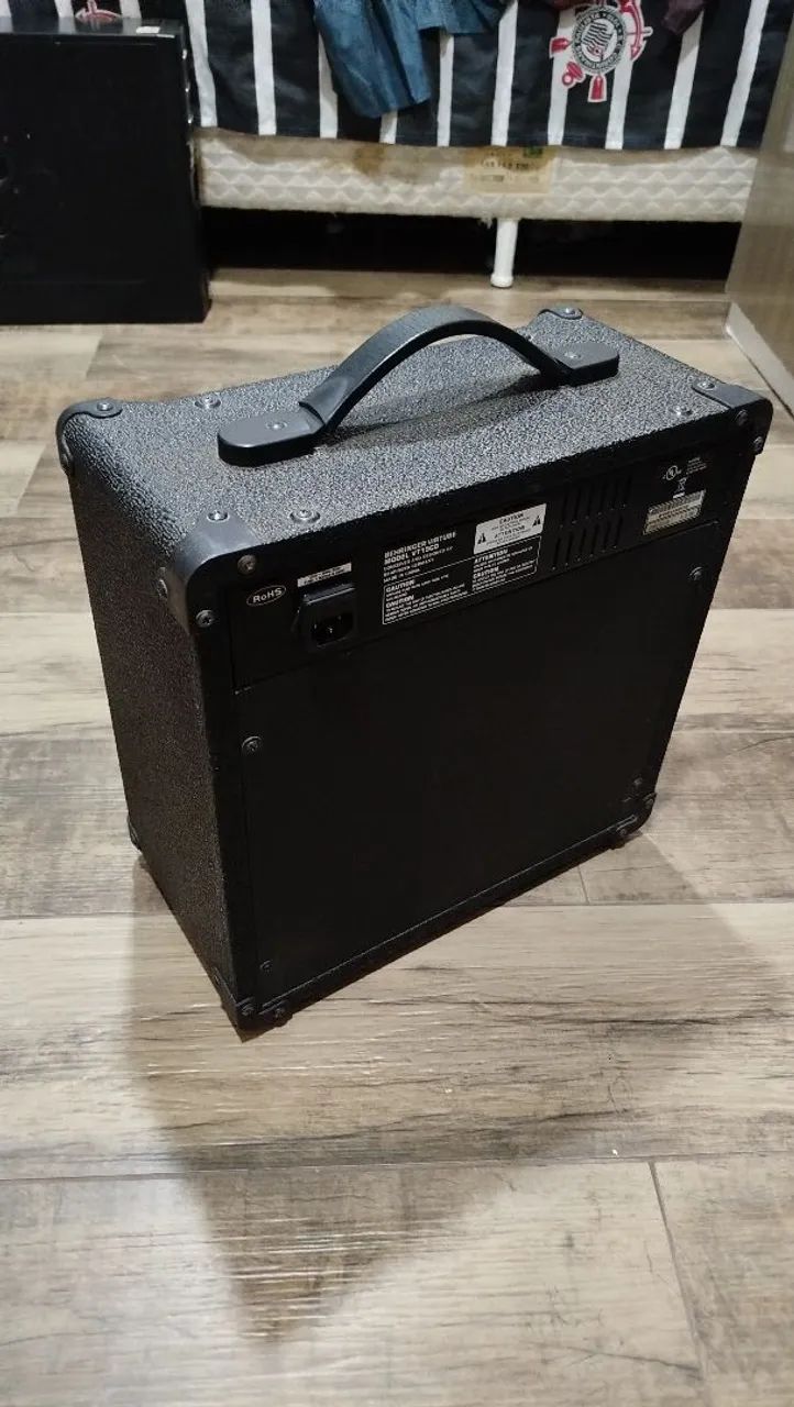 Amplificador Behringer VT15CD - Foto 3