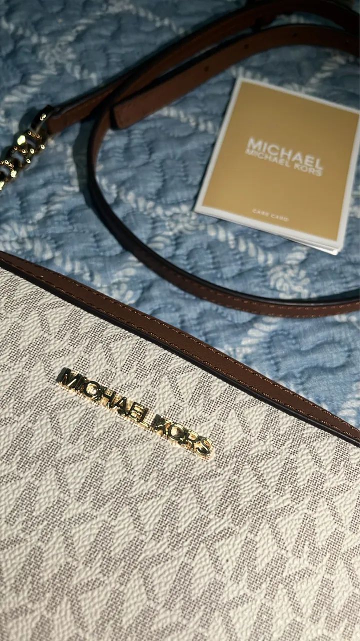 Bolsa Crossbody com monograma MK original  - Foto 4