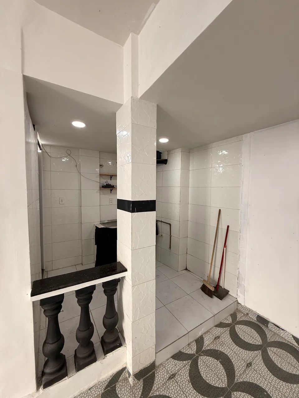 Alugo ponto comercial c/ luz - Foto 3