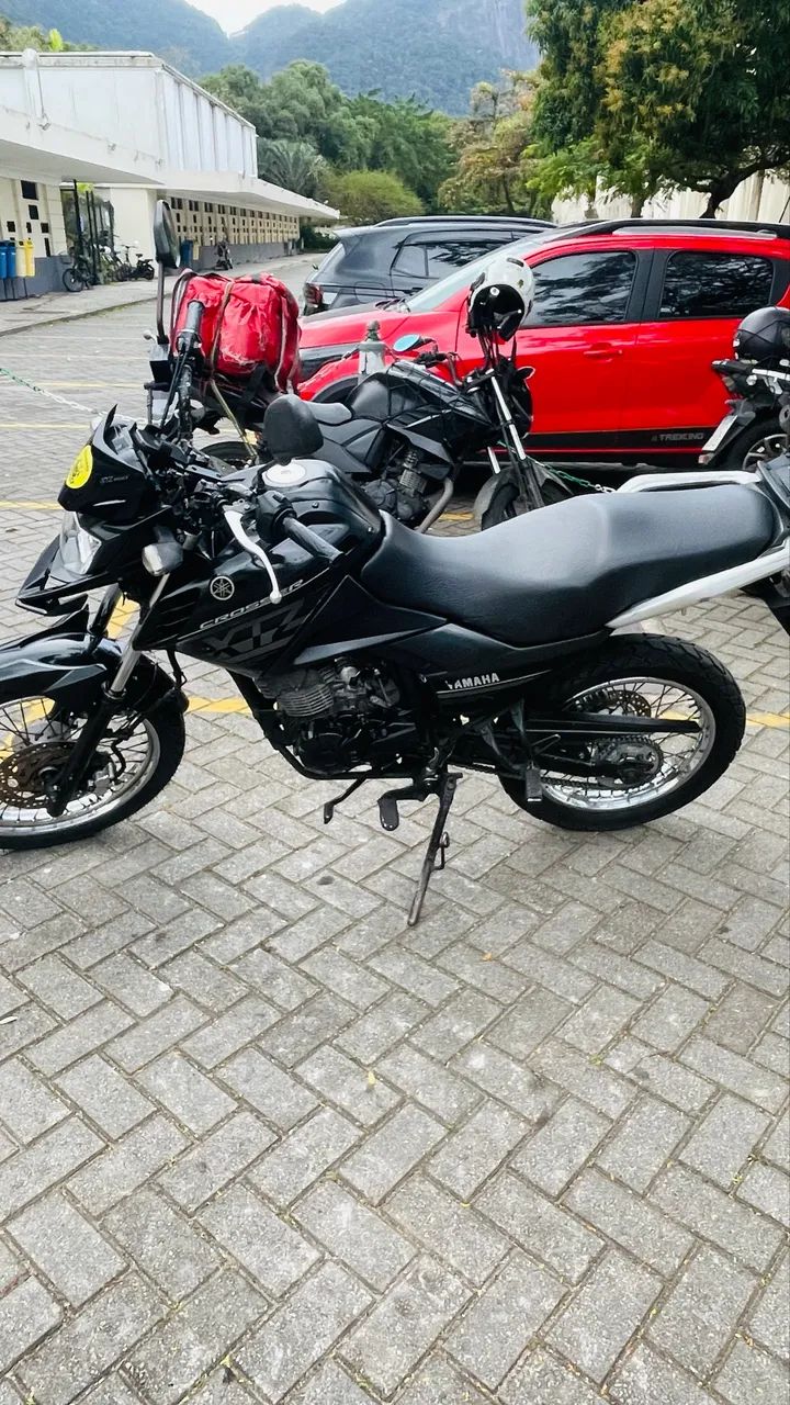 Crosser 2022
