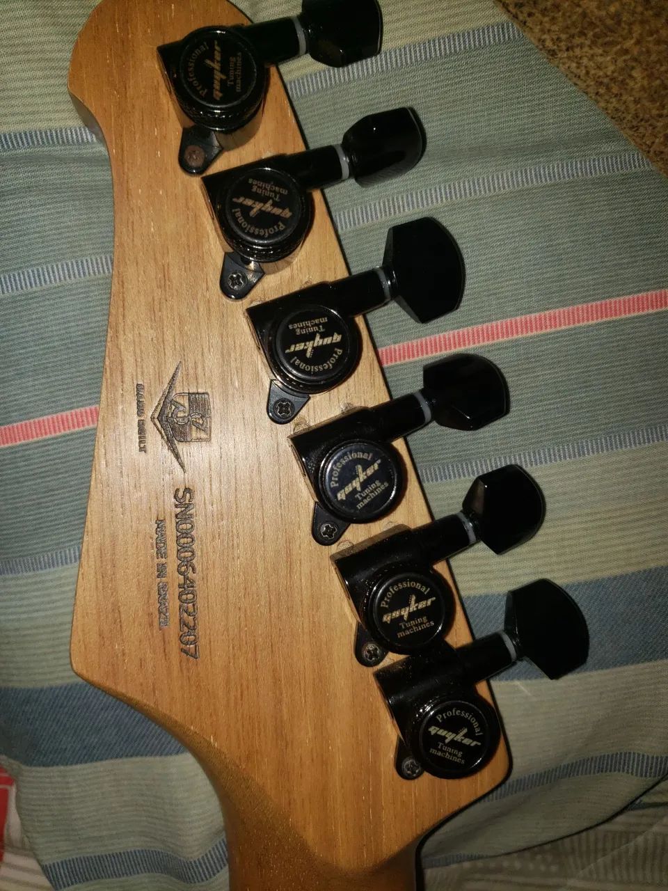 Guitarra Studebaker Stratocaster Shell Pink - Foto 4