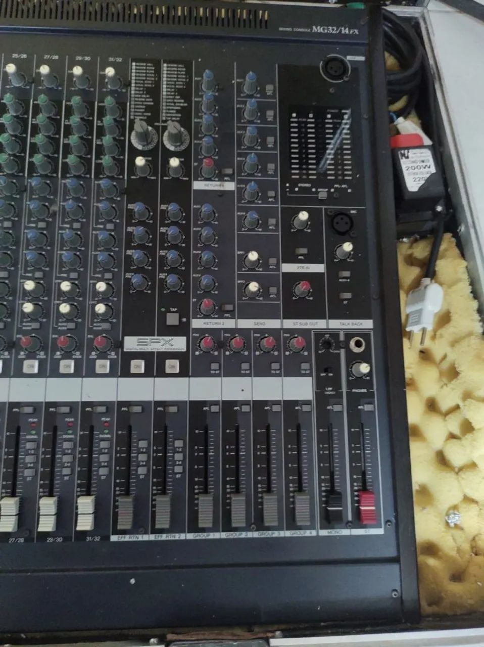 Mesa de som Yamaha MG-32  - Foto 2