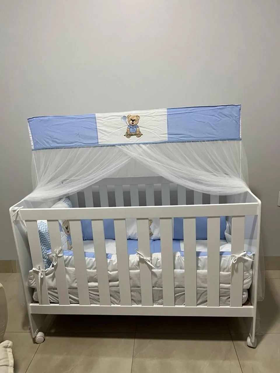 Vende-se berço completo 
