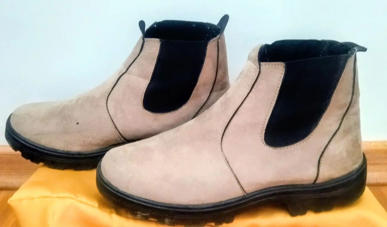 Bota ou Botina Camurça 