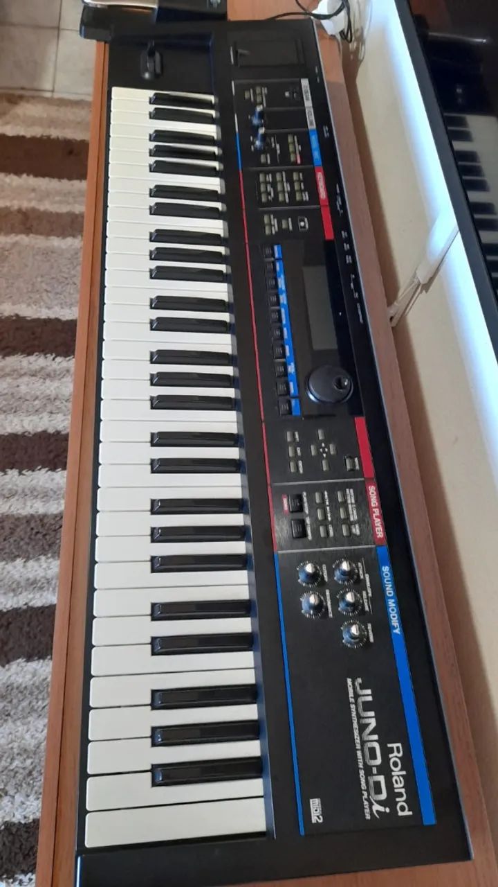 Teclado Roland juno di impecável  - Foto 4