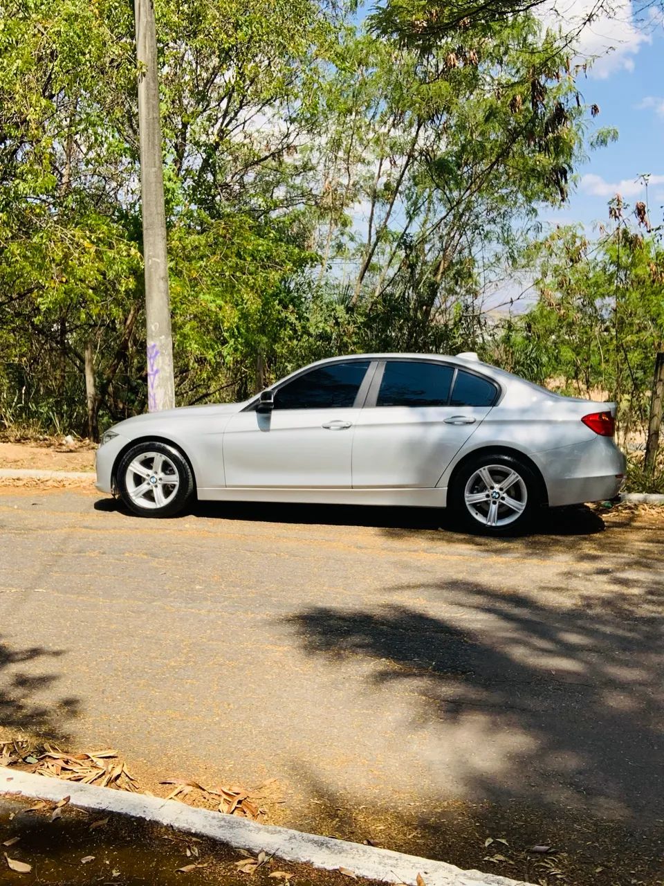 BMW 320I A 2.0 Turbo/activeflex 16V 184cv 4P 2014