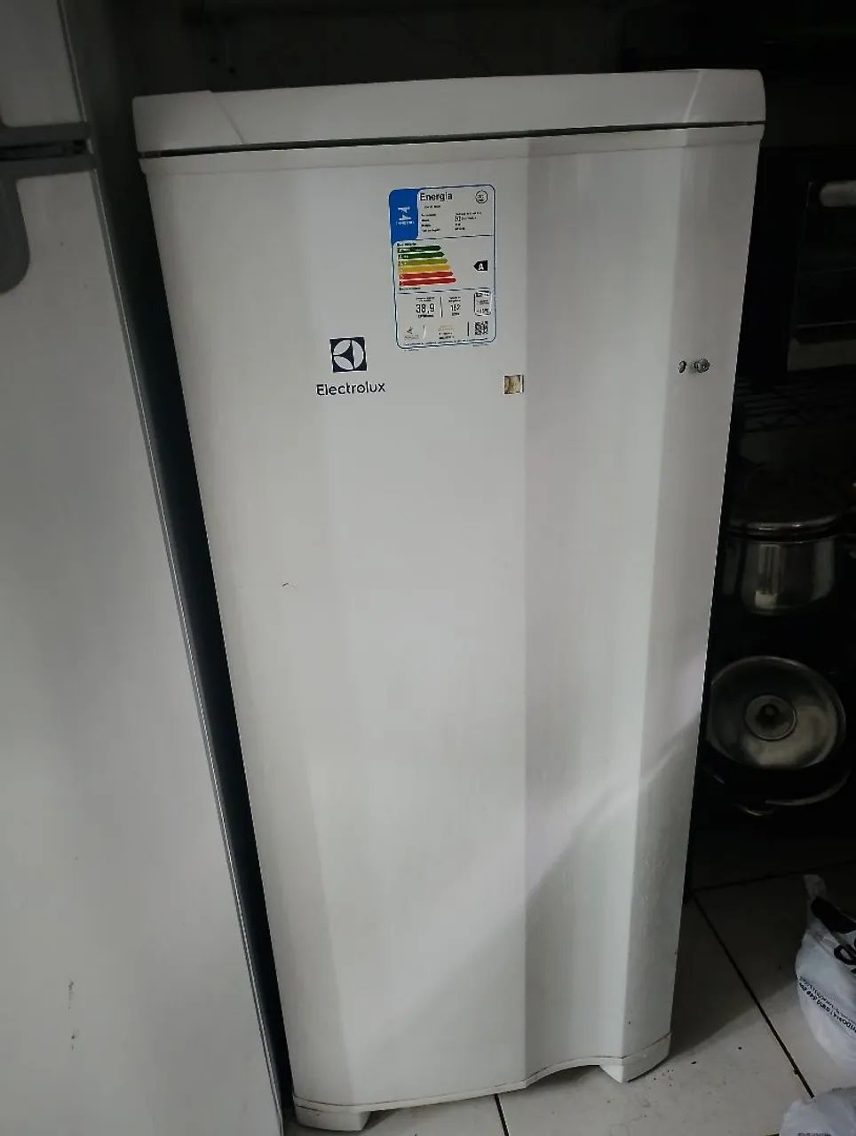 Vendo freezer Eletrolux 162 litros 