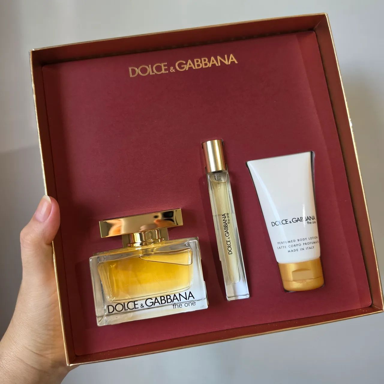 Kit Dolce&Gabbana The One edp 75 ml + travel spray 10 ml e loção 50 ml - Foto 3