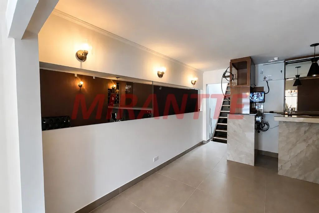 Sobrado de 104m² com 5 quartos em Santana