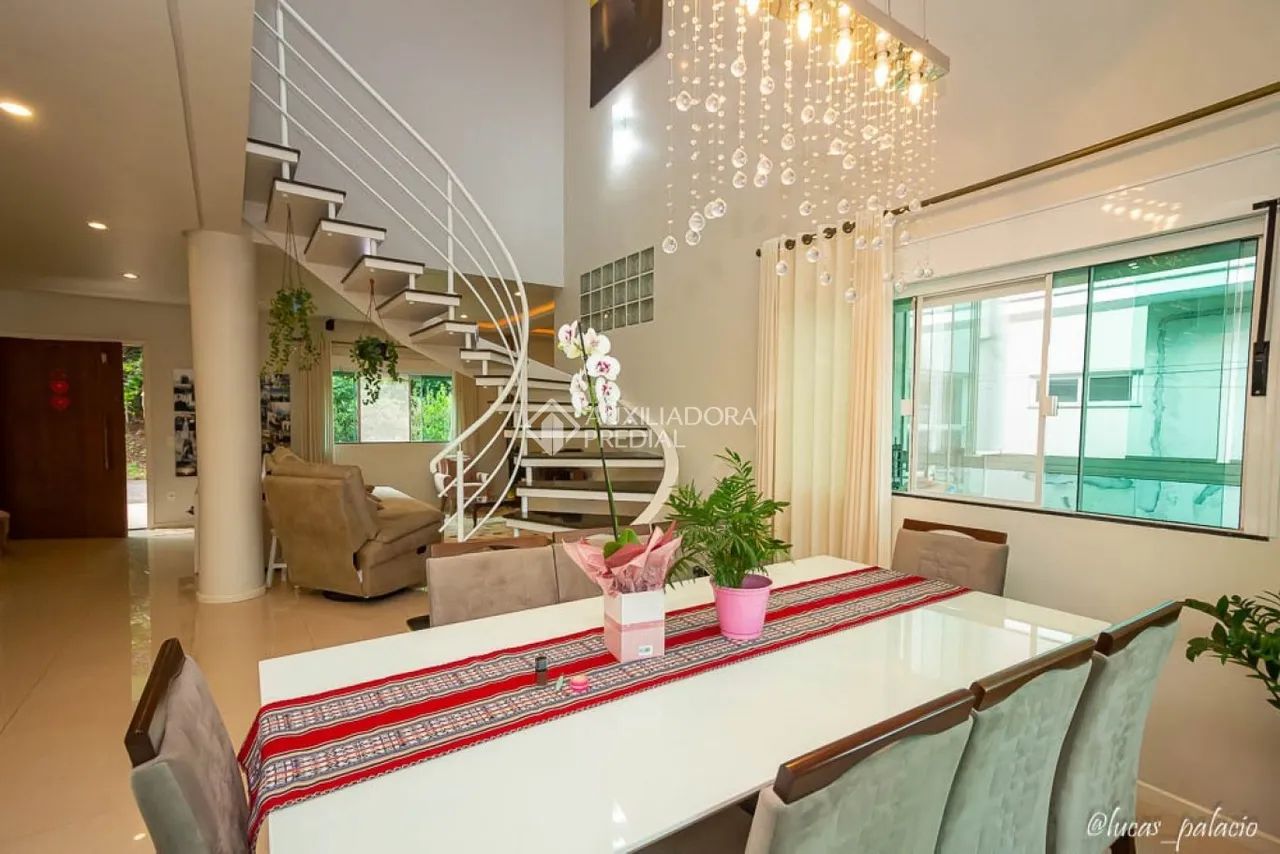 Casa em Condominio a 500 metros da UFSC