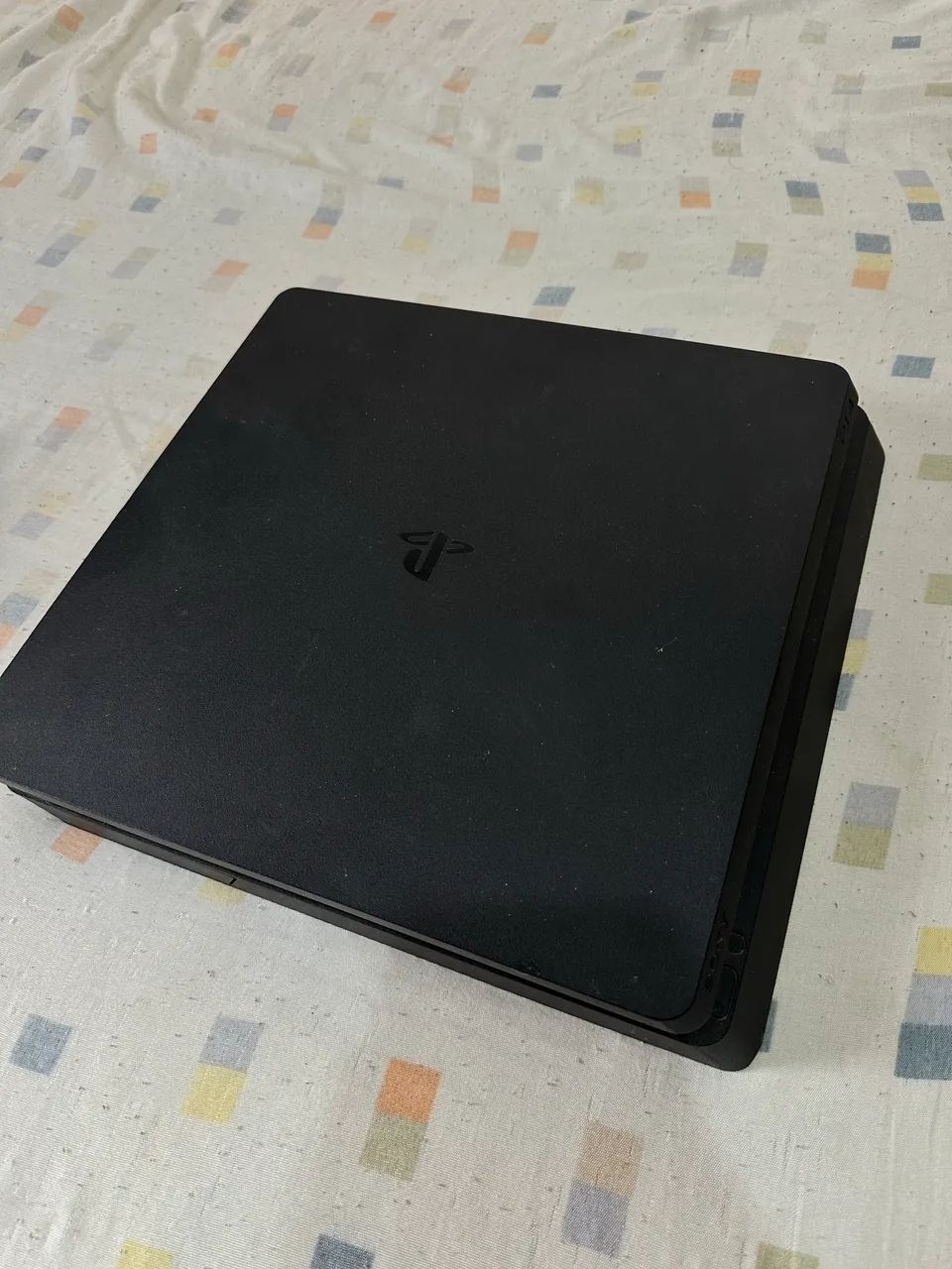 Console PS4 Slim 1TB +2 controles  - Foto 5