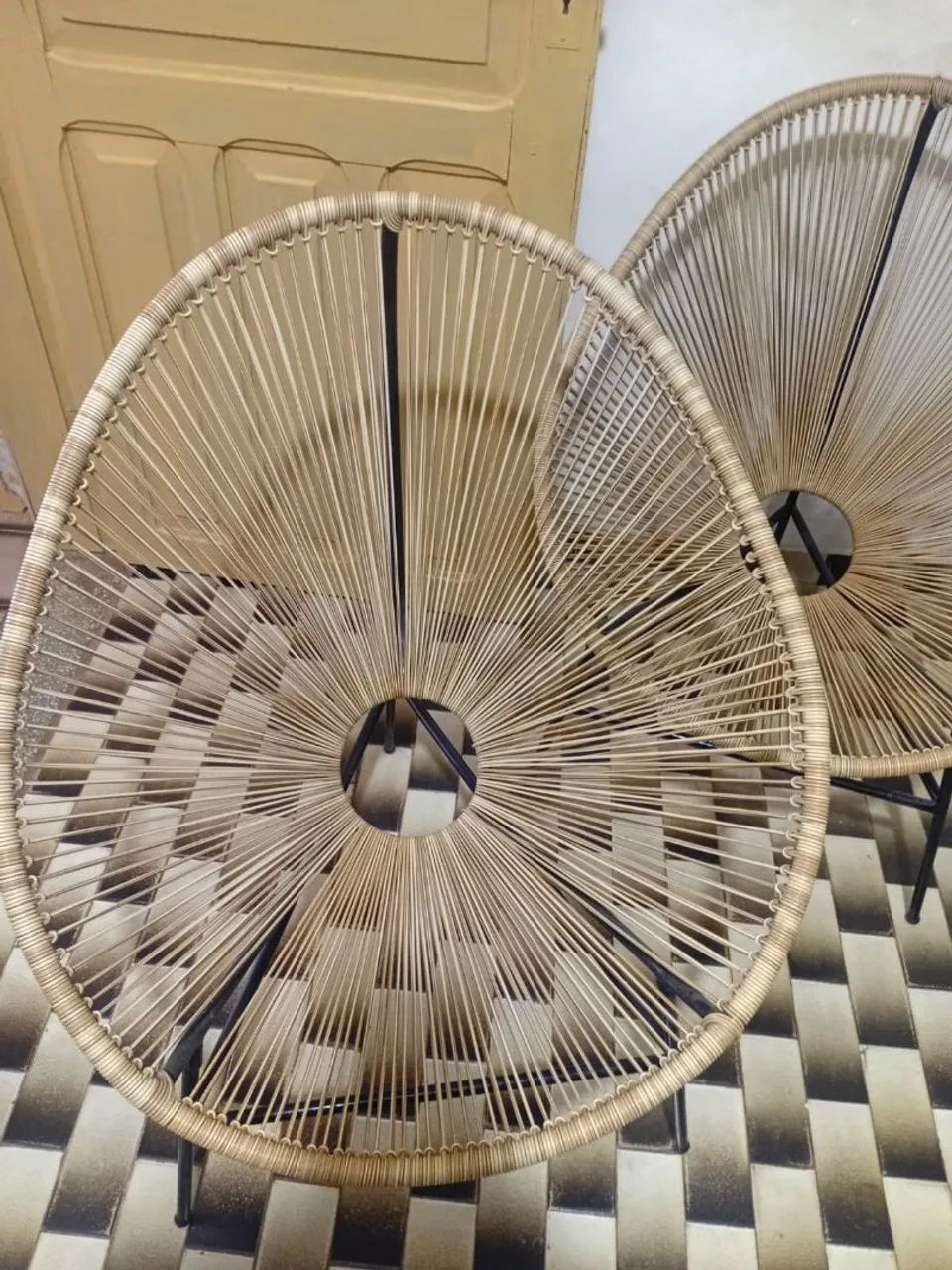 Conjunto de cadeira e mesa