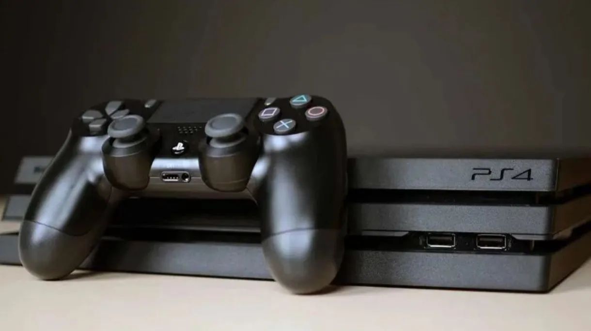 PLAYSTATION 4 PRO 10.50 - Foto 2