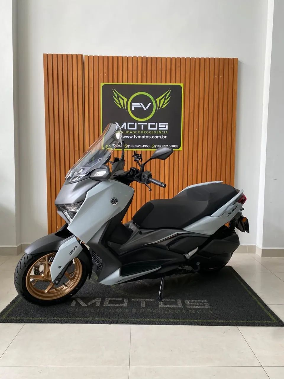 XMAX 300 CONNECTED  - Foto 3