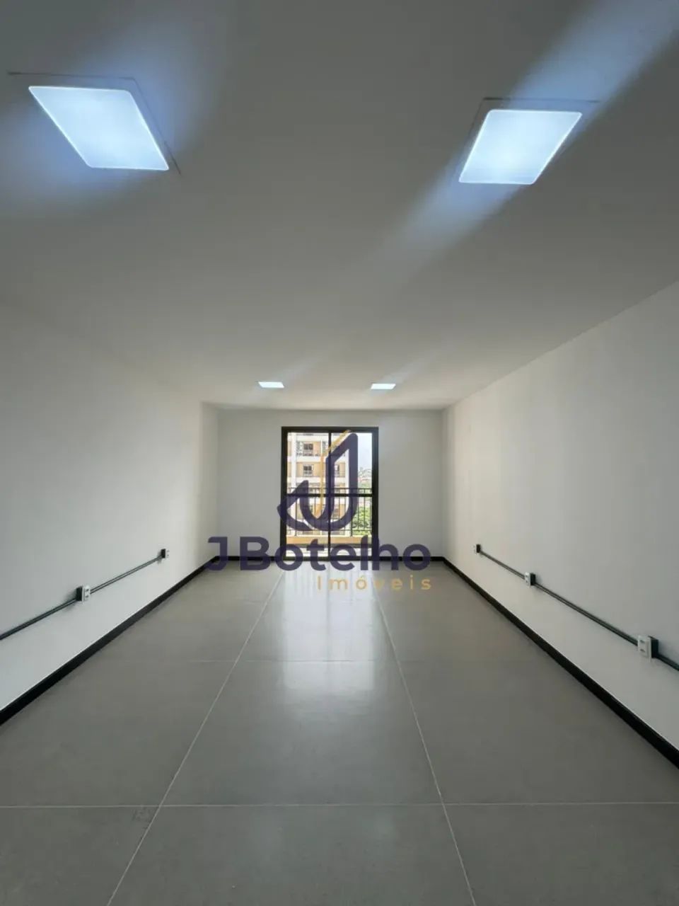 Sala Comercial para Locação  33 m² | Bairro Pici - Foto 4
