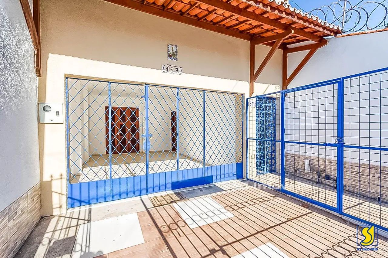 Casa com terraço e áreas externas no Bairro de Fátima - Foto 2