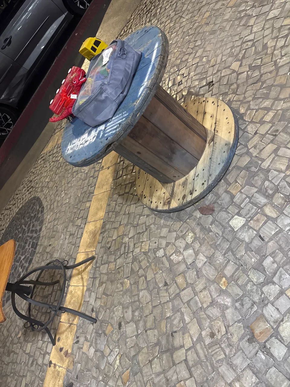 Carretel de madeira 