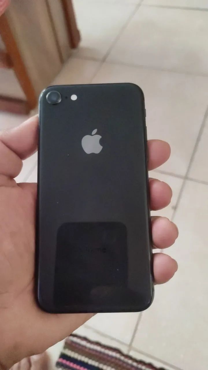 Vendo iPhone 8 normal de 64 gigas todo original  - Foto 2