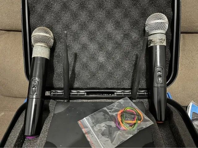 ? KIT 2 MICROFONES SEM FIO LYCO UH-02MM - Foto 4