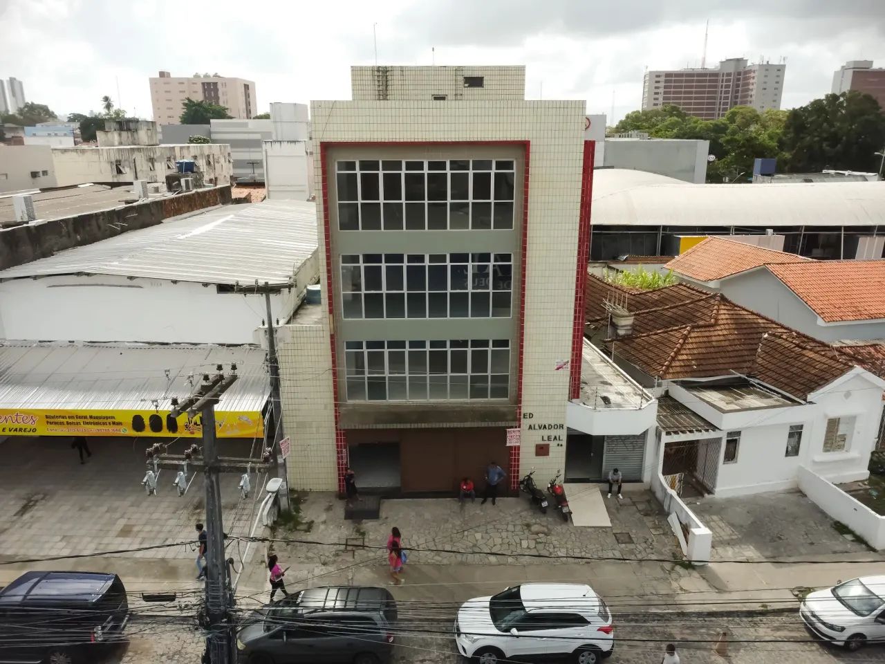 Centro comercial Centro 4 Pavimento 16 Lojas /Ótimo Investimento