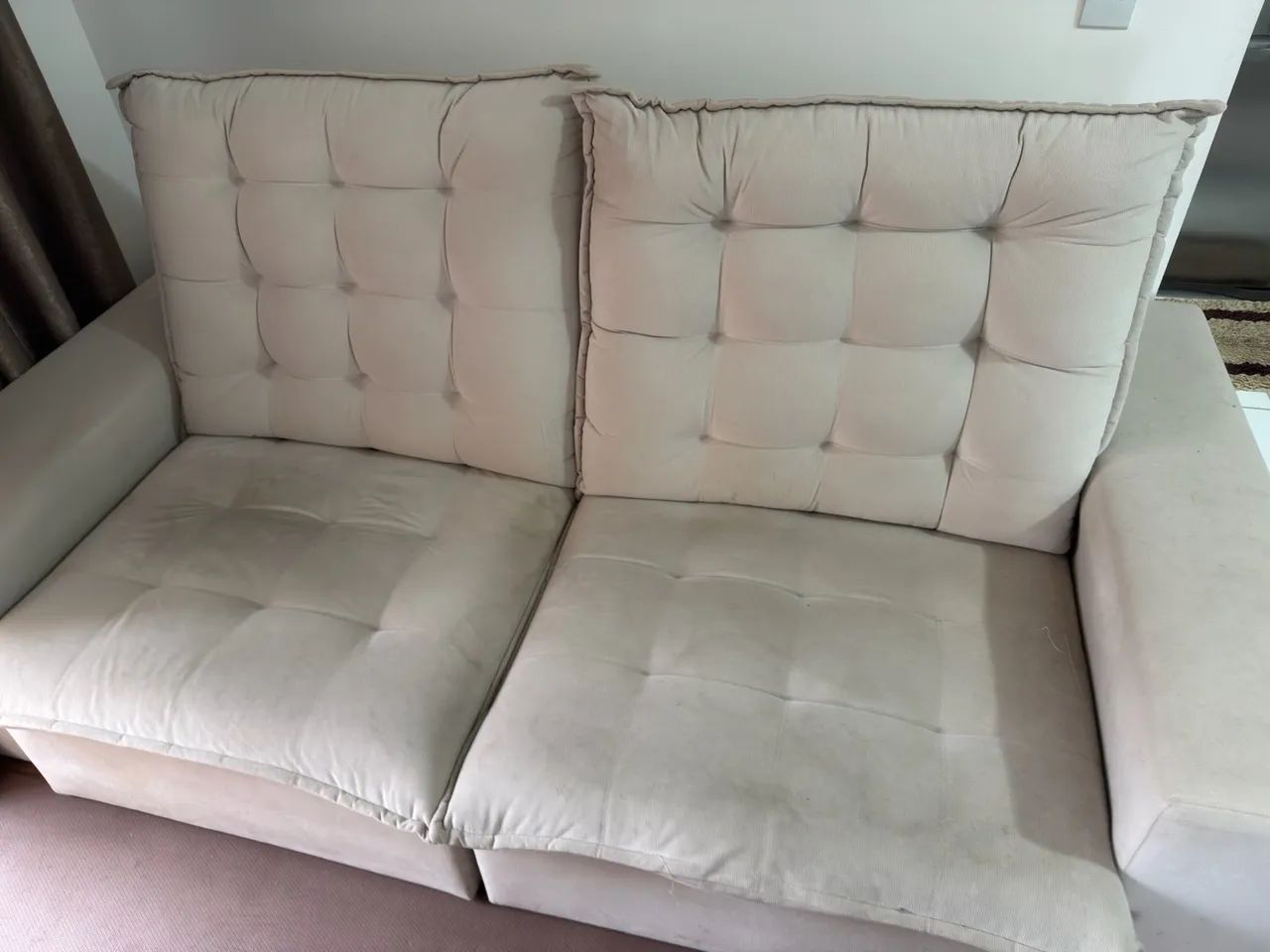 VENDO SOFÁ EXTREMAMENTE CONFORTÁVEL - Foto 2