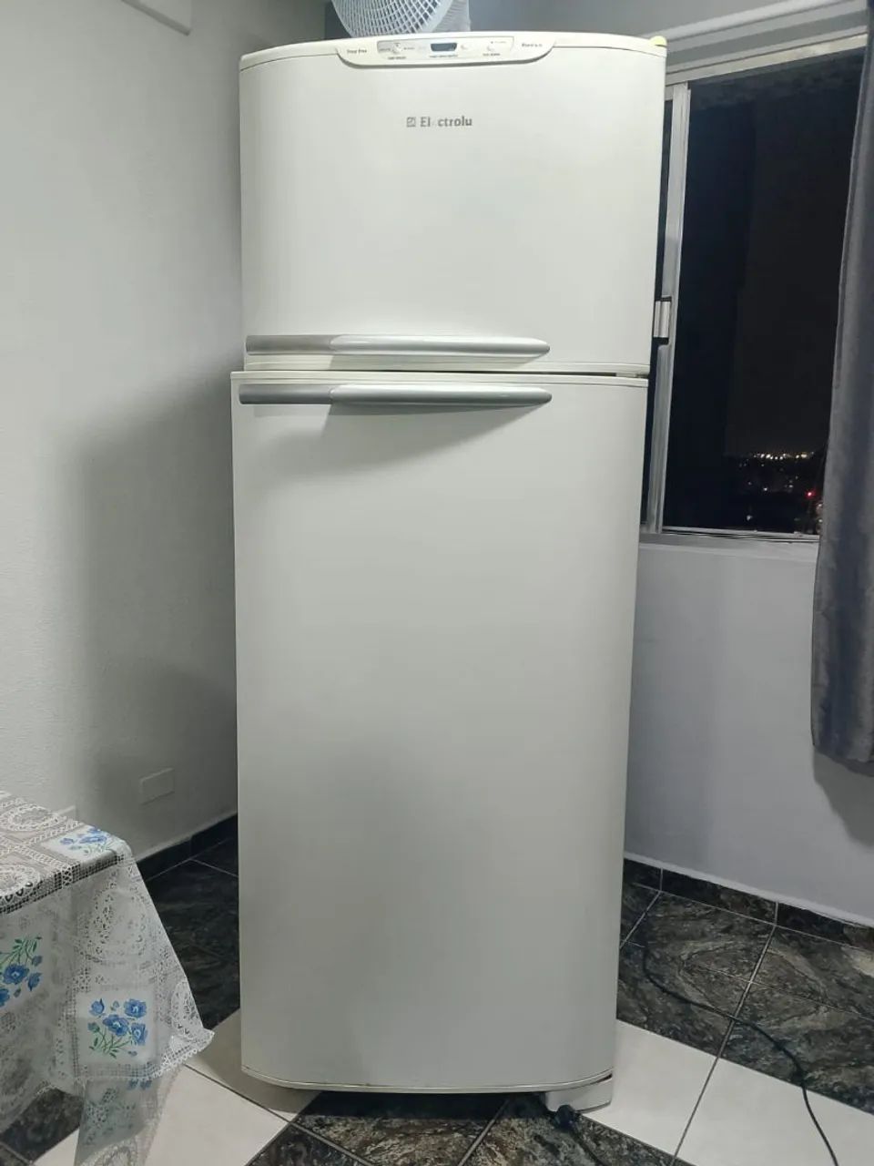 GELADEIRA ELETROLUX COM DEFEITO - Foto 3