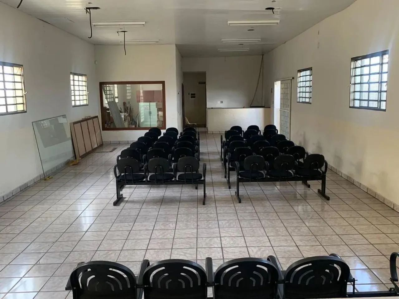 Ponto Comercial para Venda em Uberlândia, Tocantins, 1 dormitório, 2 banheiros, 1 vaga - Foto 3