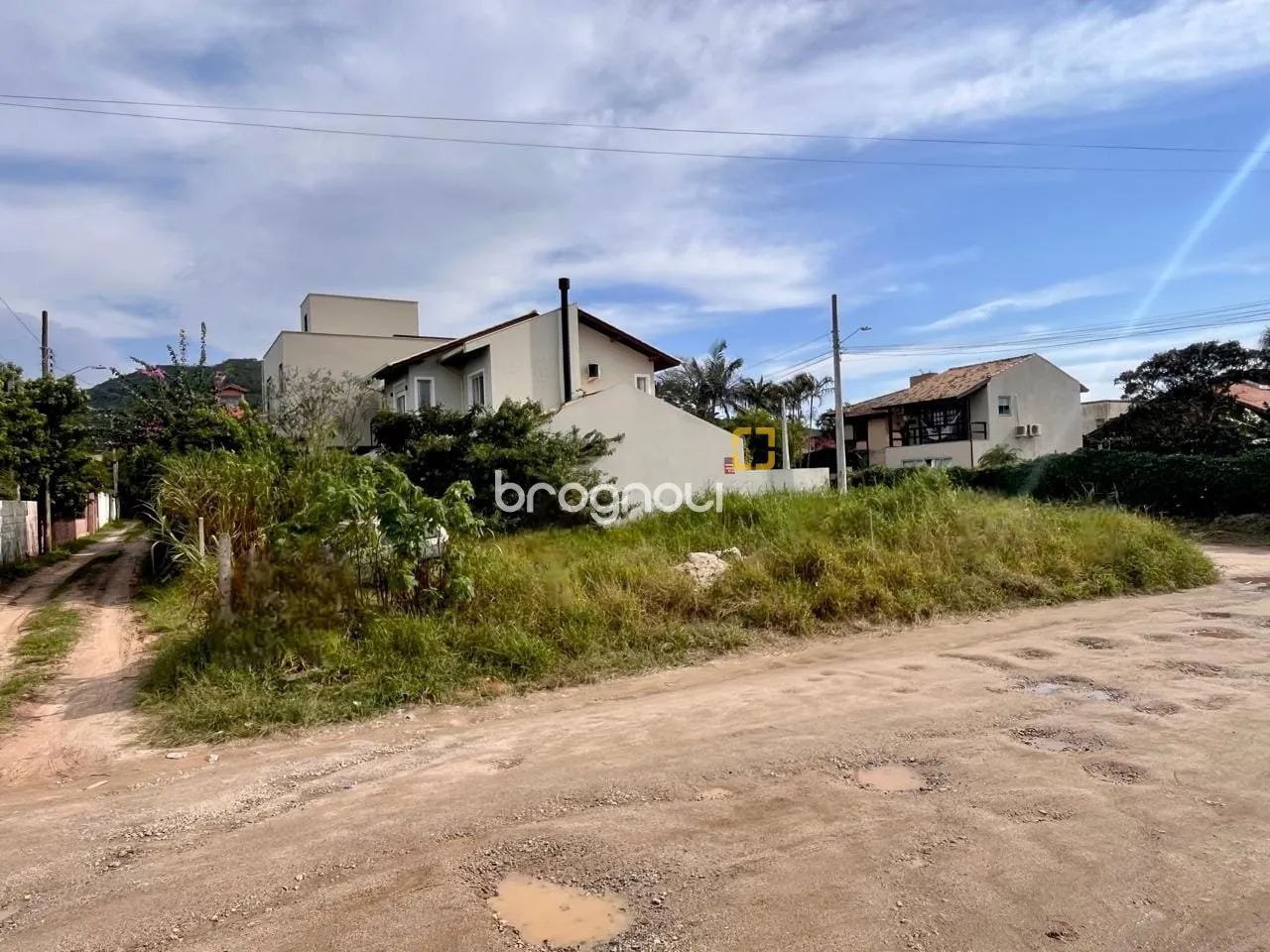 TERRENO À VENDA NO RIO TAVARES
