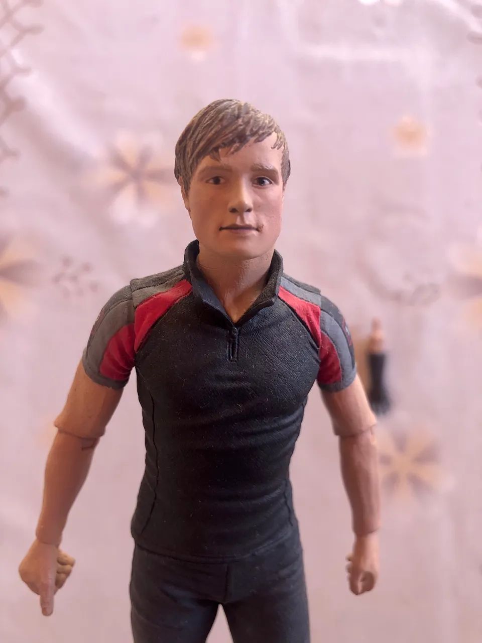 Boneco Peeta Mellark Jogos Vorazes - Foto 3