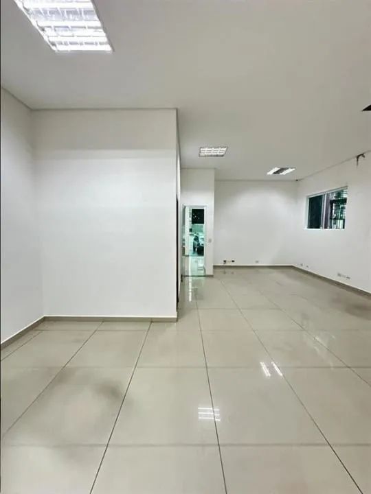 Loja na Avenida Mazzei, 500  220 m²